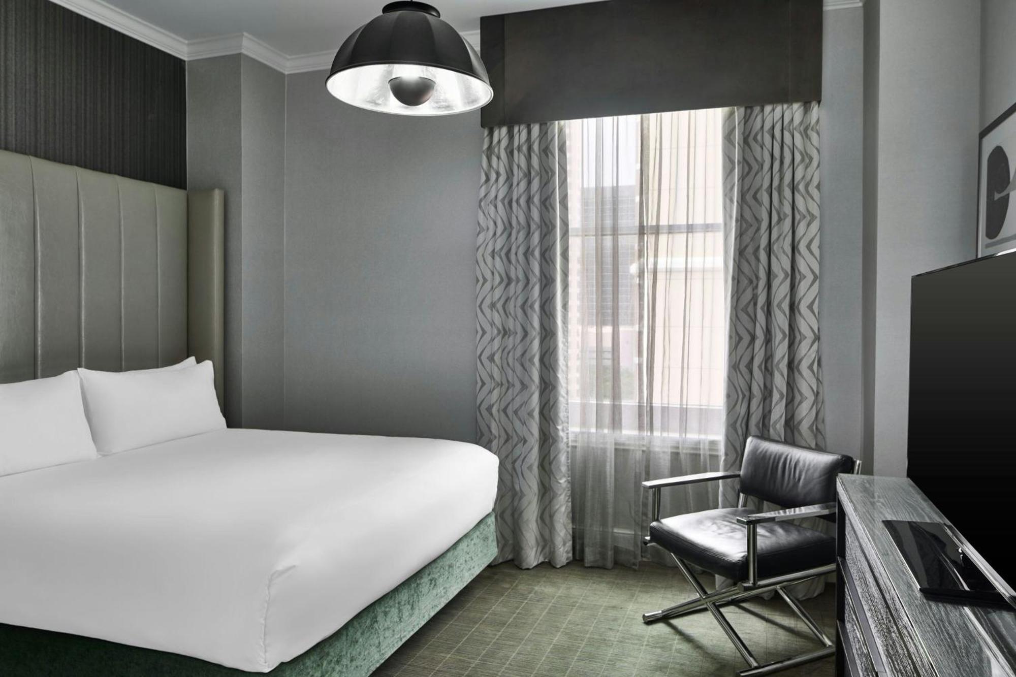Le Pavillon, New Orleans, A Tribute Portfolio Hotel Exterior photo