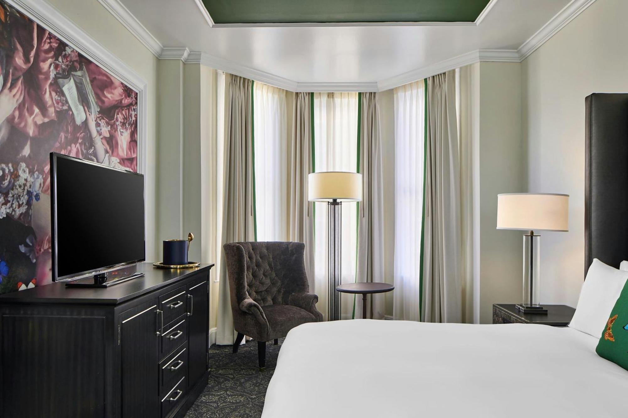 Le Pavillon, New Orleans, A Tribute Portfolio Hotel Exterior photo