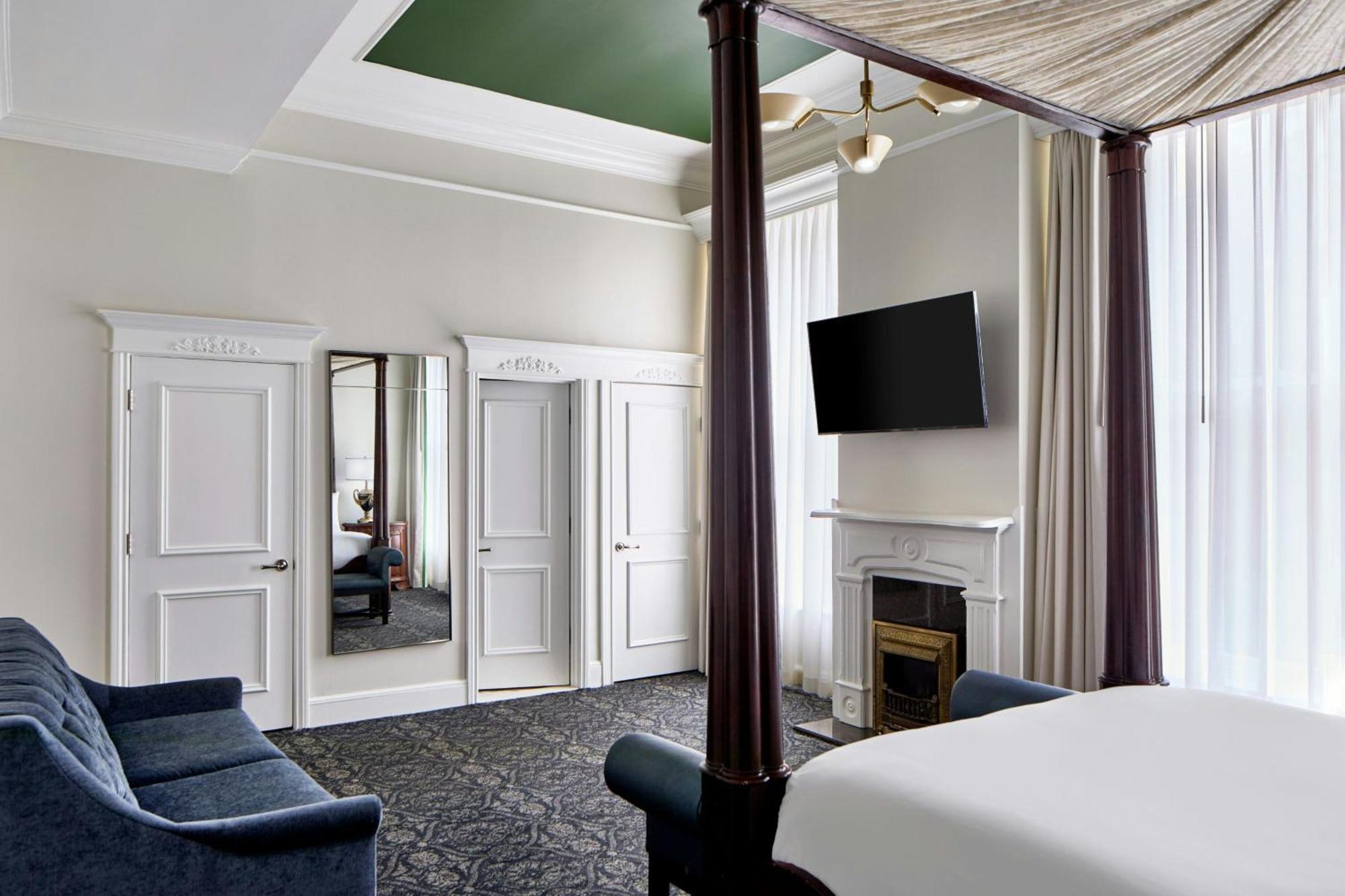 Le Pavillon, New Orleans, A Tribute Portfolio Hotel Exterior photo